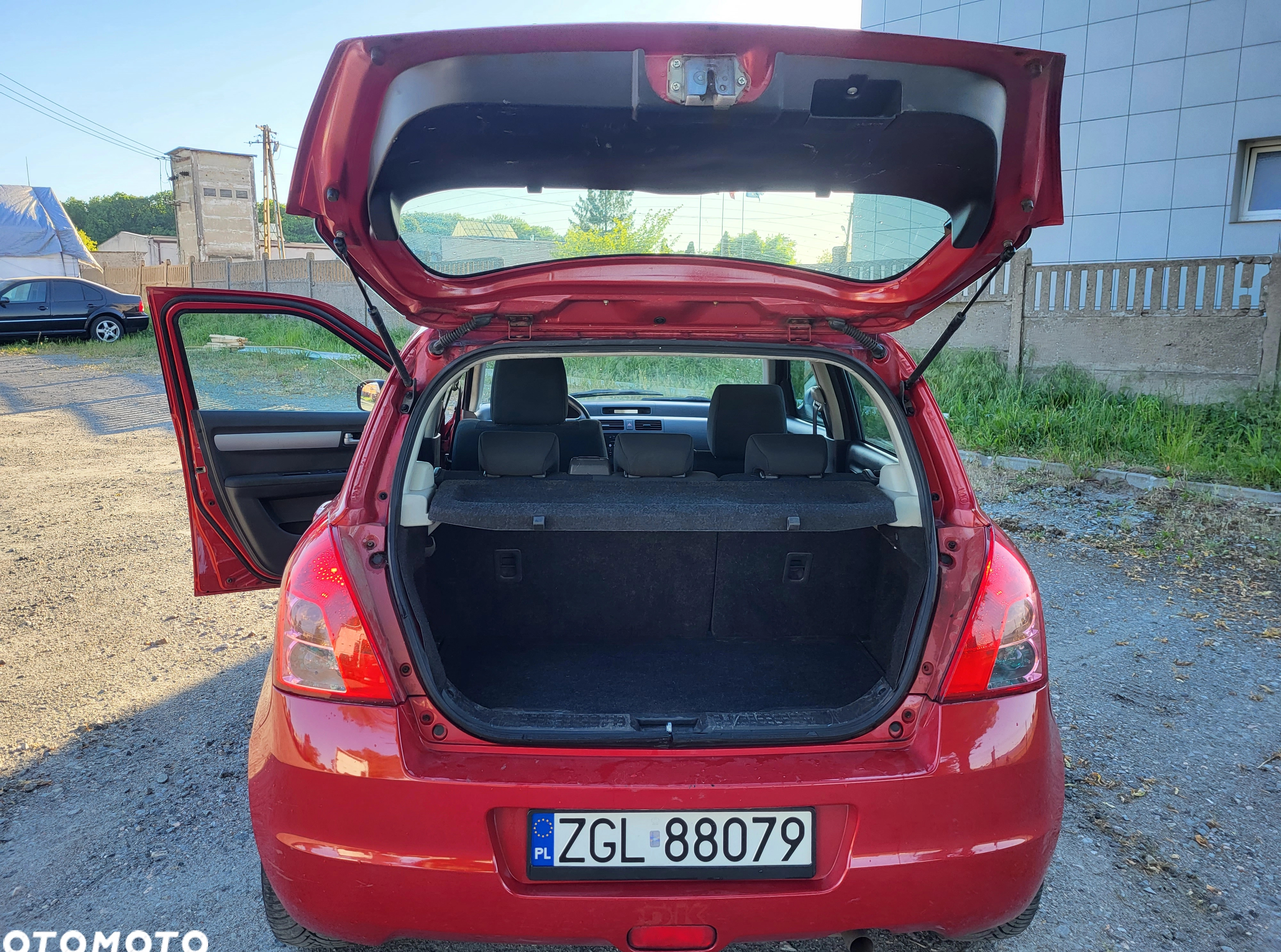 Suzuki Swift cena 9900 przebieg: 235000, rok produkcji 2008 z Goleniów małe 67